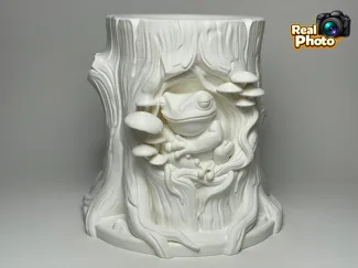 Frog Log Planter – Forest Dweller Edition