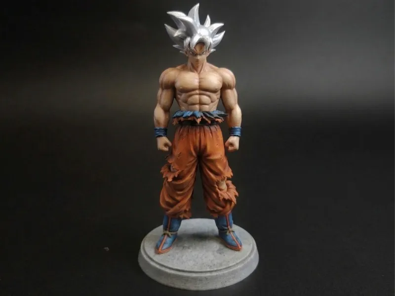 Goku figurine