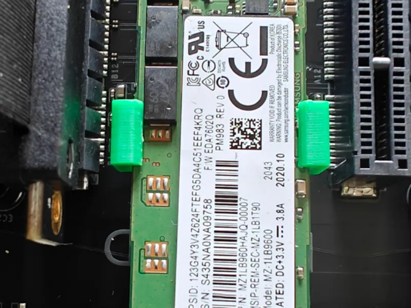 NVME M.2 2280 to 22110 mount adapter