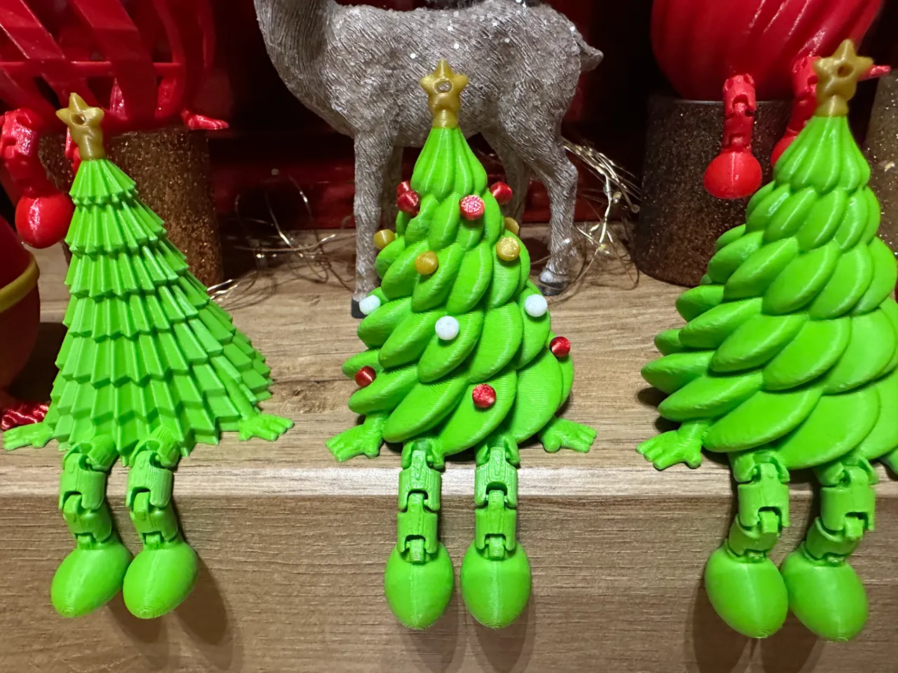 Articulated Christmas Tree v1 decorated view 4