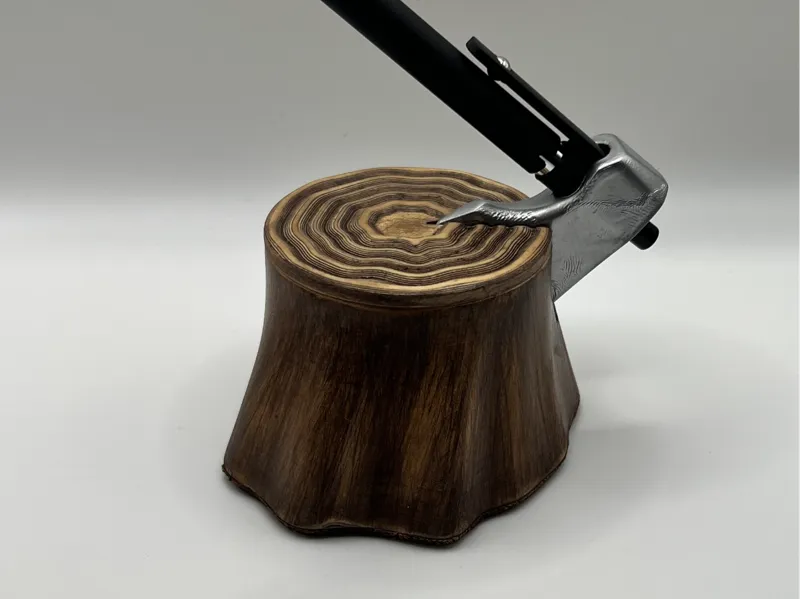 Axe Pen Dock (with post-it compartment)