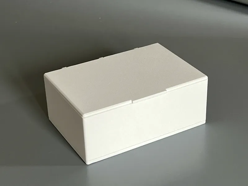 Box mit Deckel 