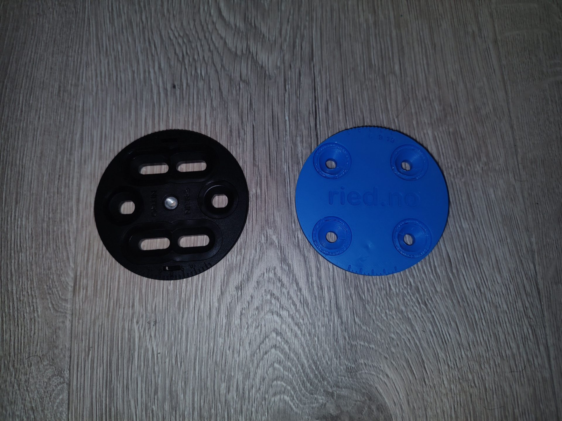 Snowboard Binding Mini-Disc to 4x4 Adapter