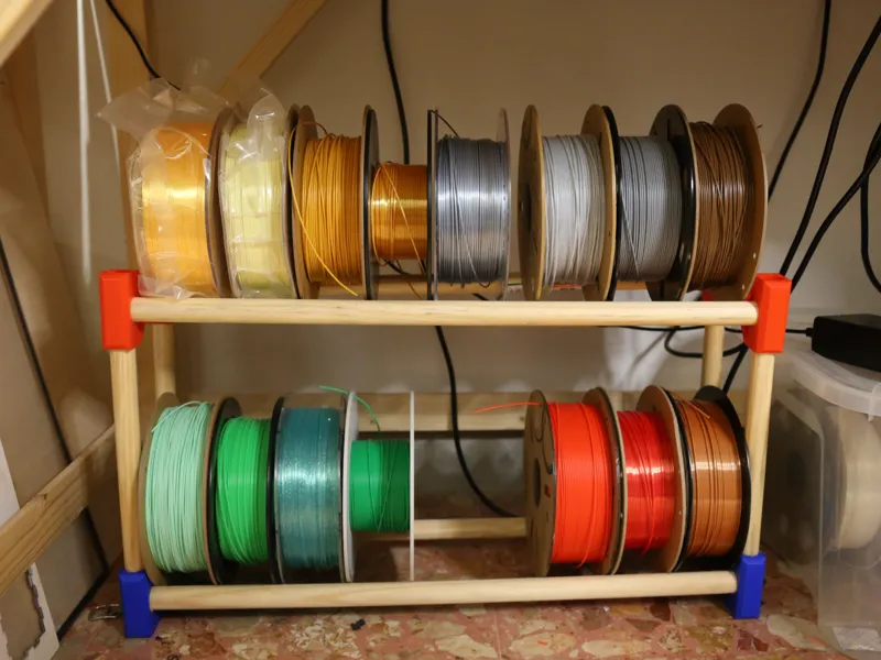 Supporto rack componibile e impilabile per bobine
