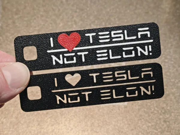 Porte-clés « J'aime Tesla, pas Elon Musk »