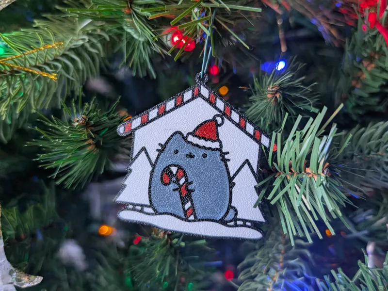 Christmas tree ornament Pusheen house 