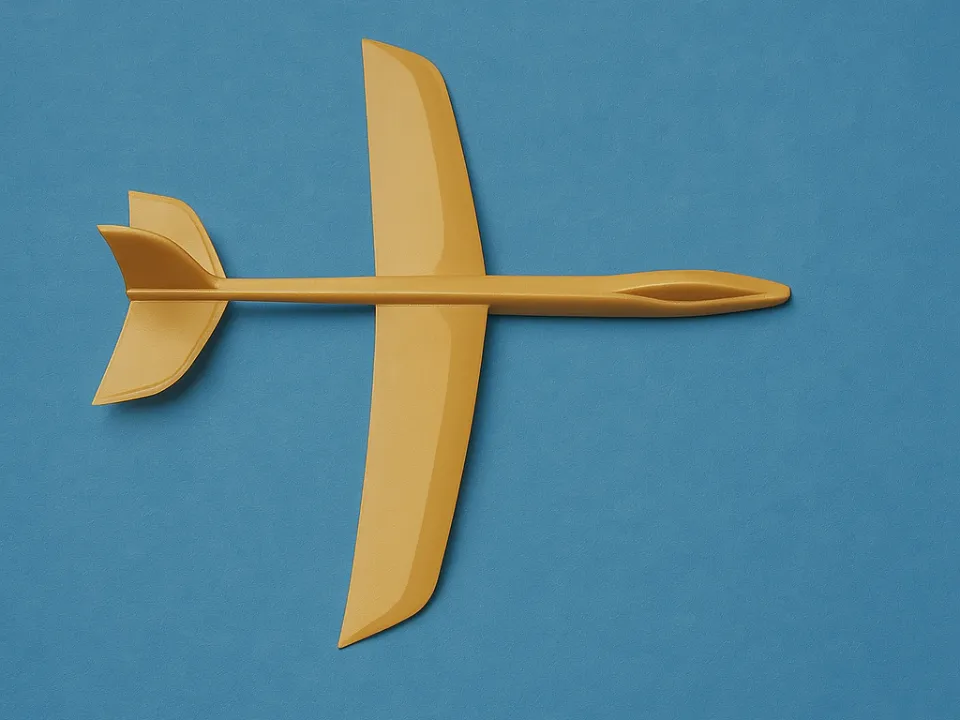 Mini avion ultraléger monobloc