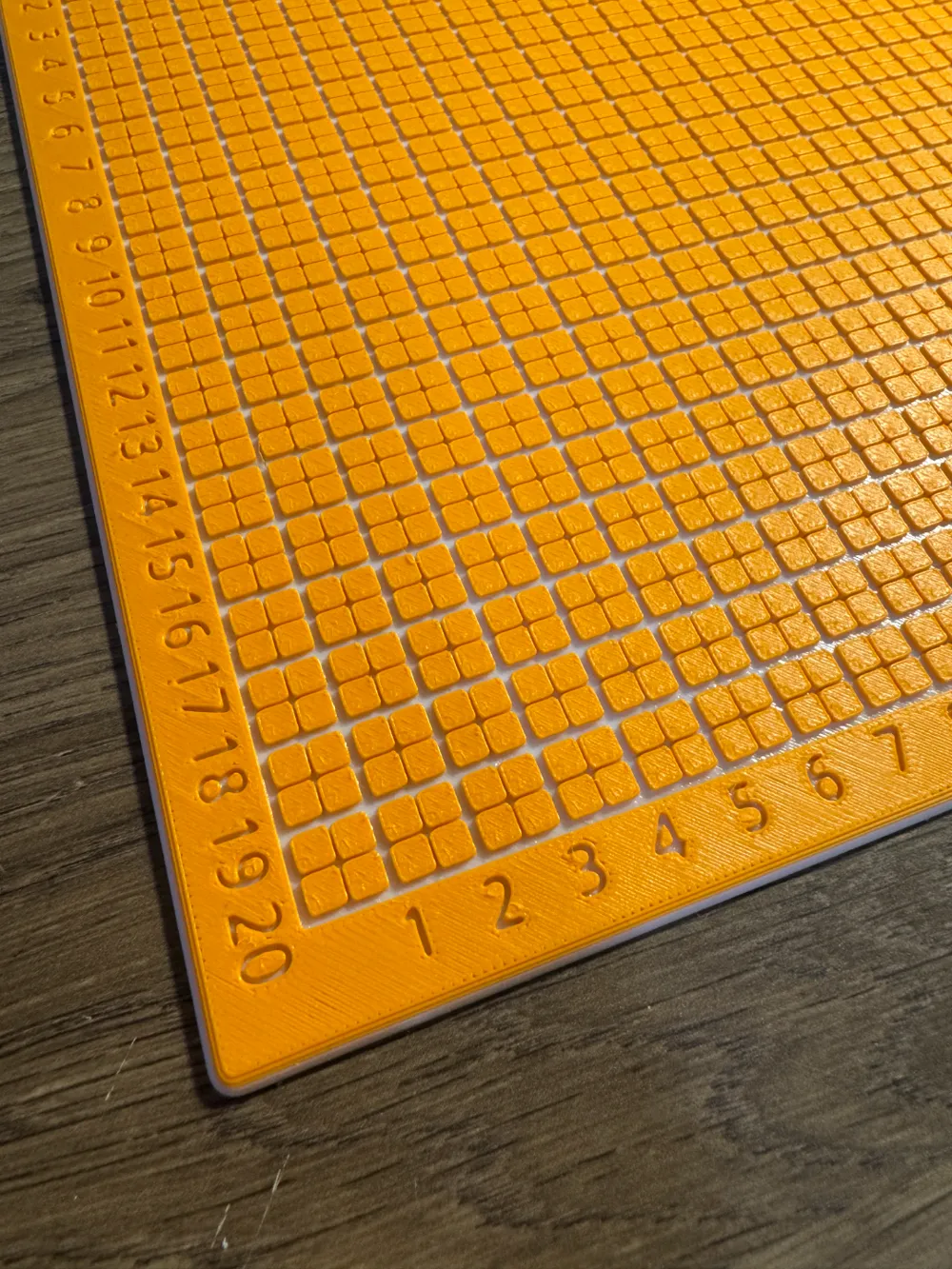 Grid Measuring Mat - 200mm by Kit-Kat423 - MakerWorld
