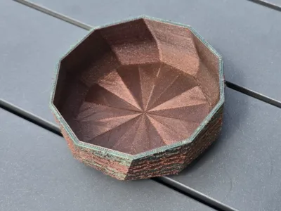 Hexagonal Pot: Where Tradition Meets Modernity