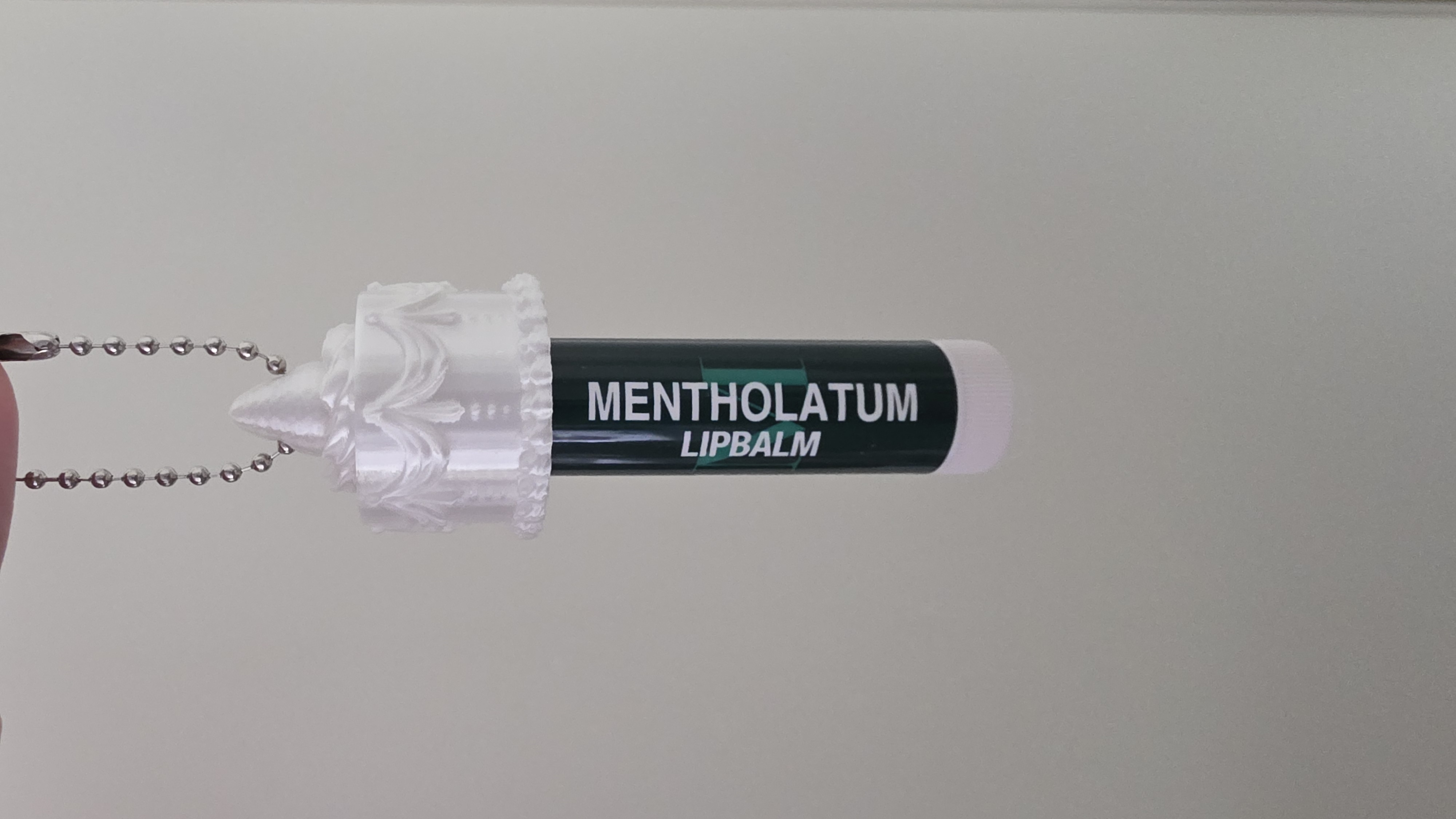Miniatura 1 do modelo 3D 草莓蛋糕润唇膏挂件