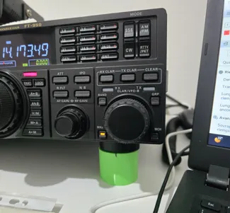 YAESU FT-950