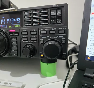 YAESU FT-950
