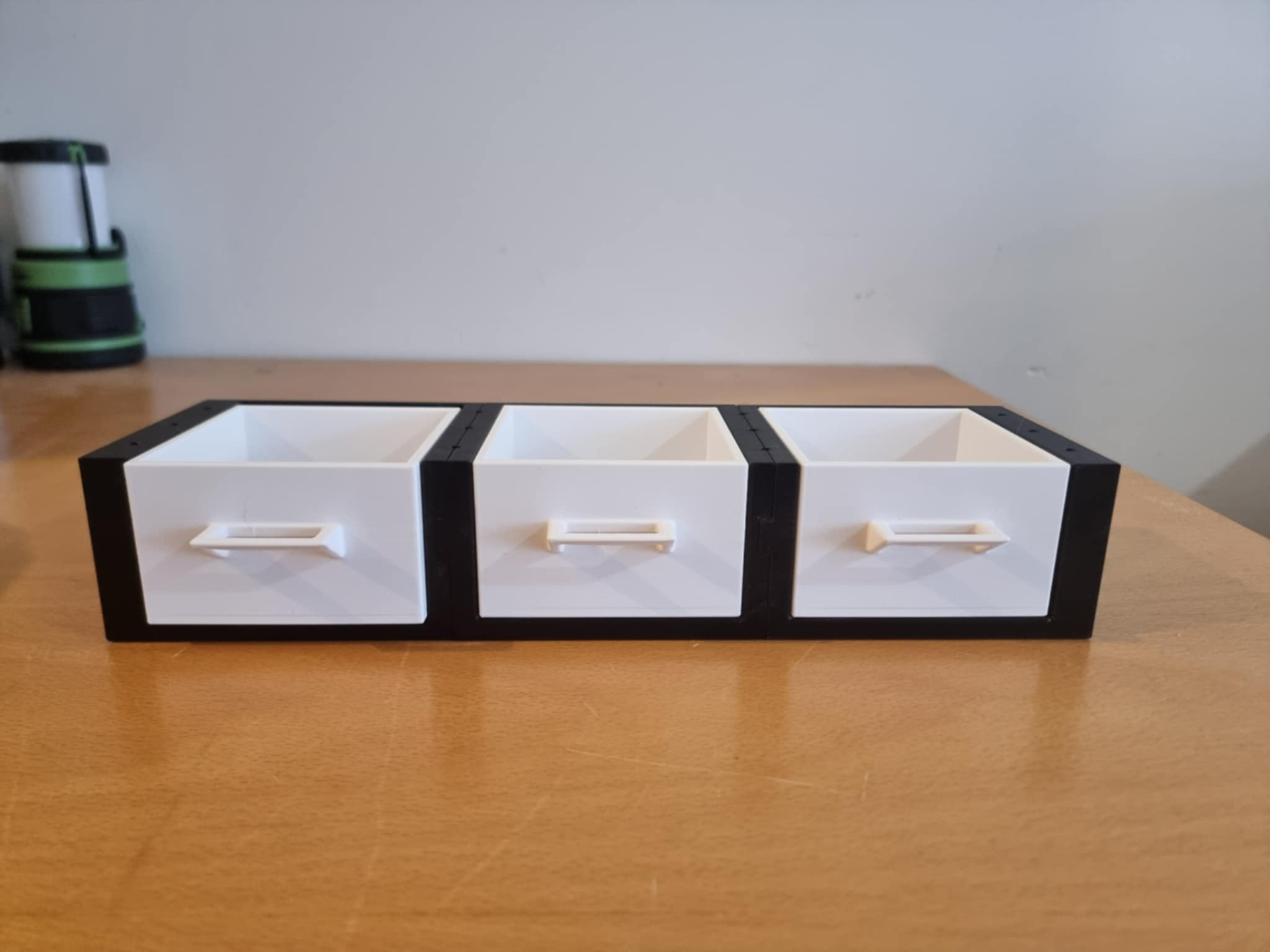 Modular Parametric Under-Desk Drawers 