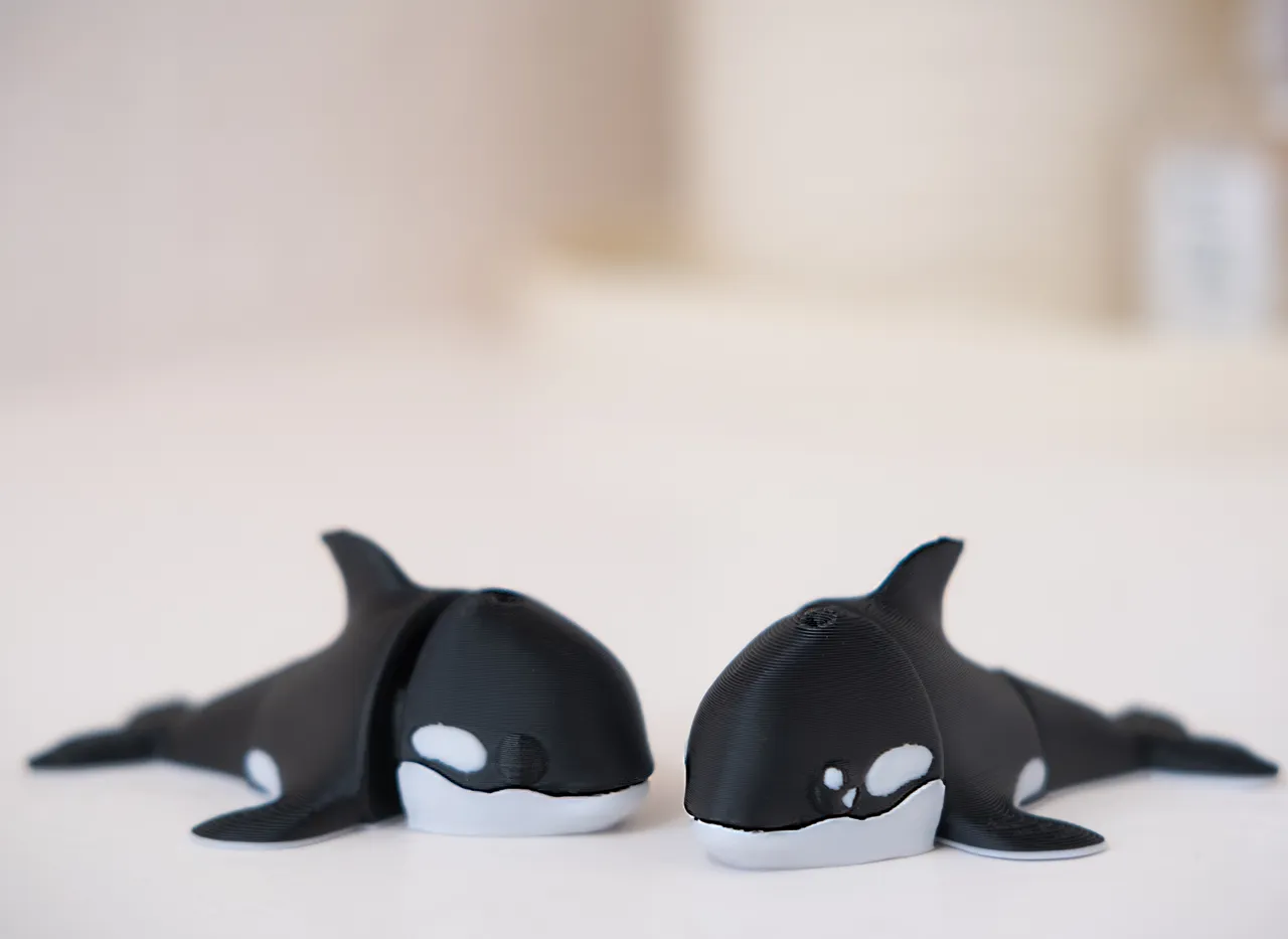 Oki the orca buddy – Articulated & keychain view 3