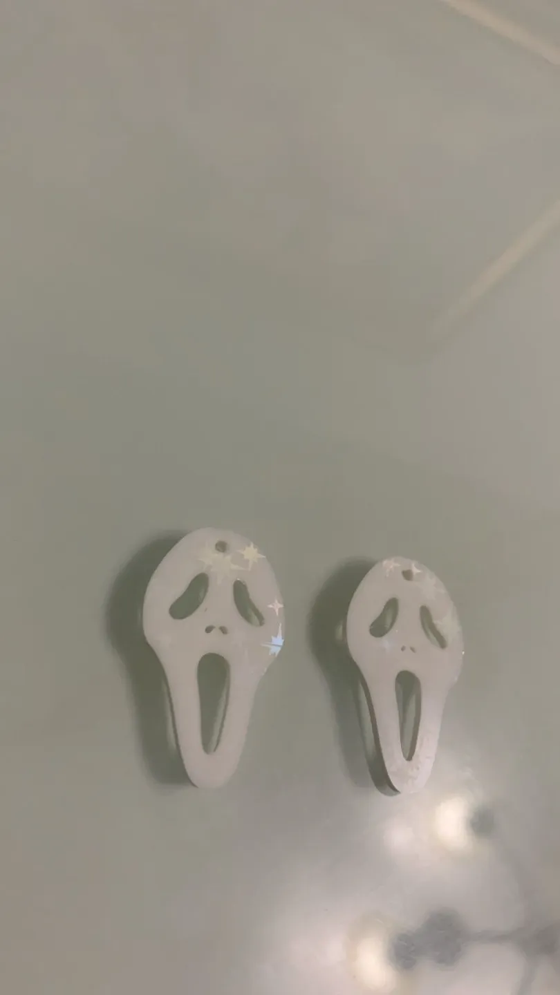 ¡HALLOWEEN GHOST FACE EARRINGS! view 2