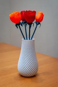 Vase avec roses assorties — photo 2