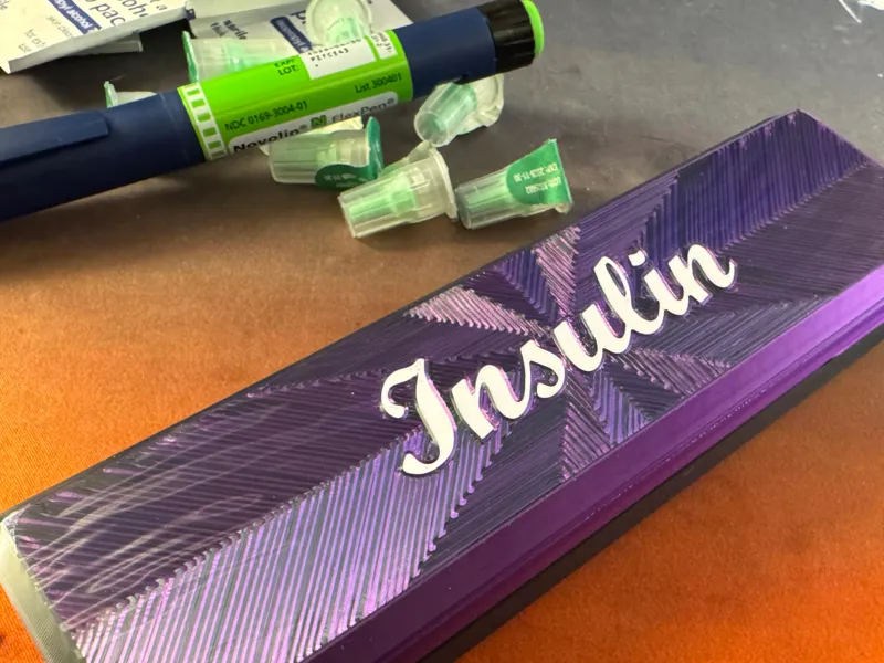 Insulin Pen Case v2 With Hinge (Print in Place)