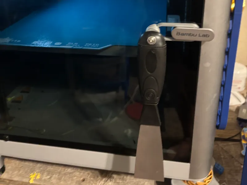 magnetic scraper holder