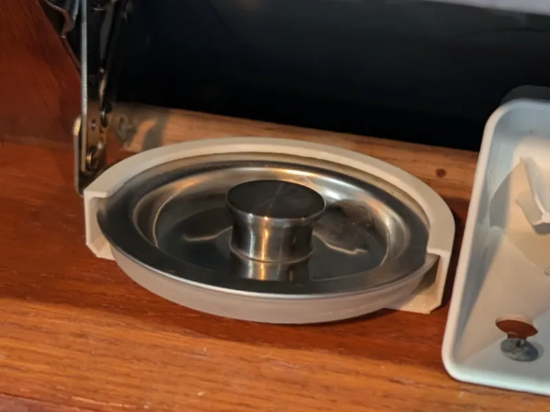 Kitchen Sink Plug Holder