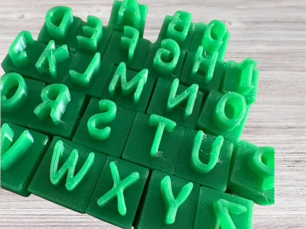 Tampons alphabet pour céramique