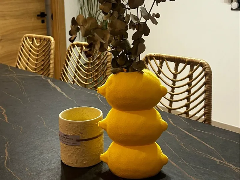 Lemon Pot