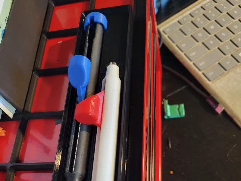Gridfinity Magnet dispenser holder
