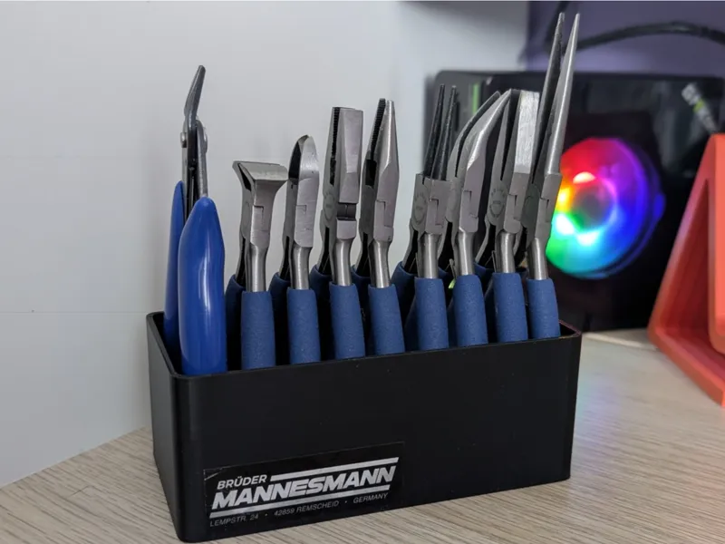 Workshop stand for 9 pliers 130x65mm - MANNESMANN