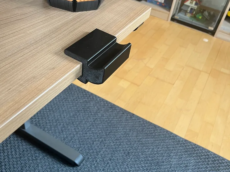 Bag holder for the side of your desk
