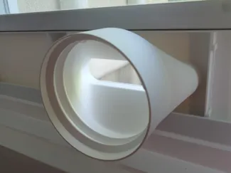 150mm exhaust hose adapter built into middle panel