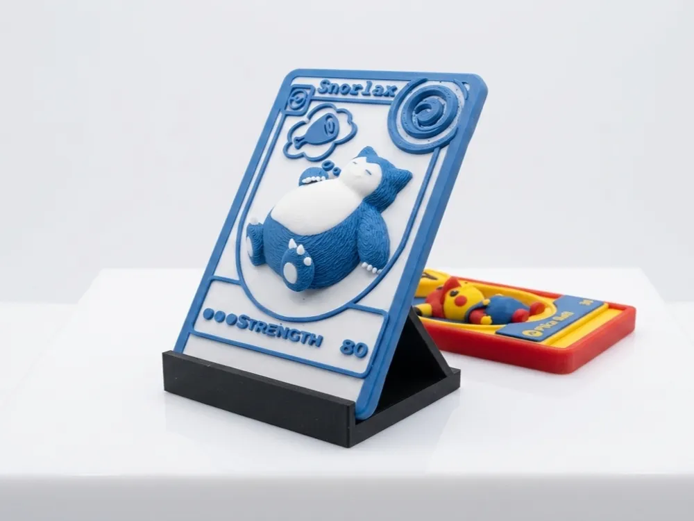 Letrero o emblema decorativo: 3D Dreaming Snorlax TCG Card / Relief-Karte. Referencia del modelo original.