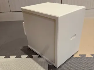 Safe with Customizable Magnetic Key (no keyholes)