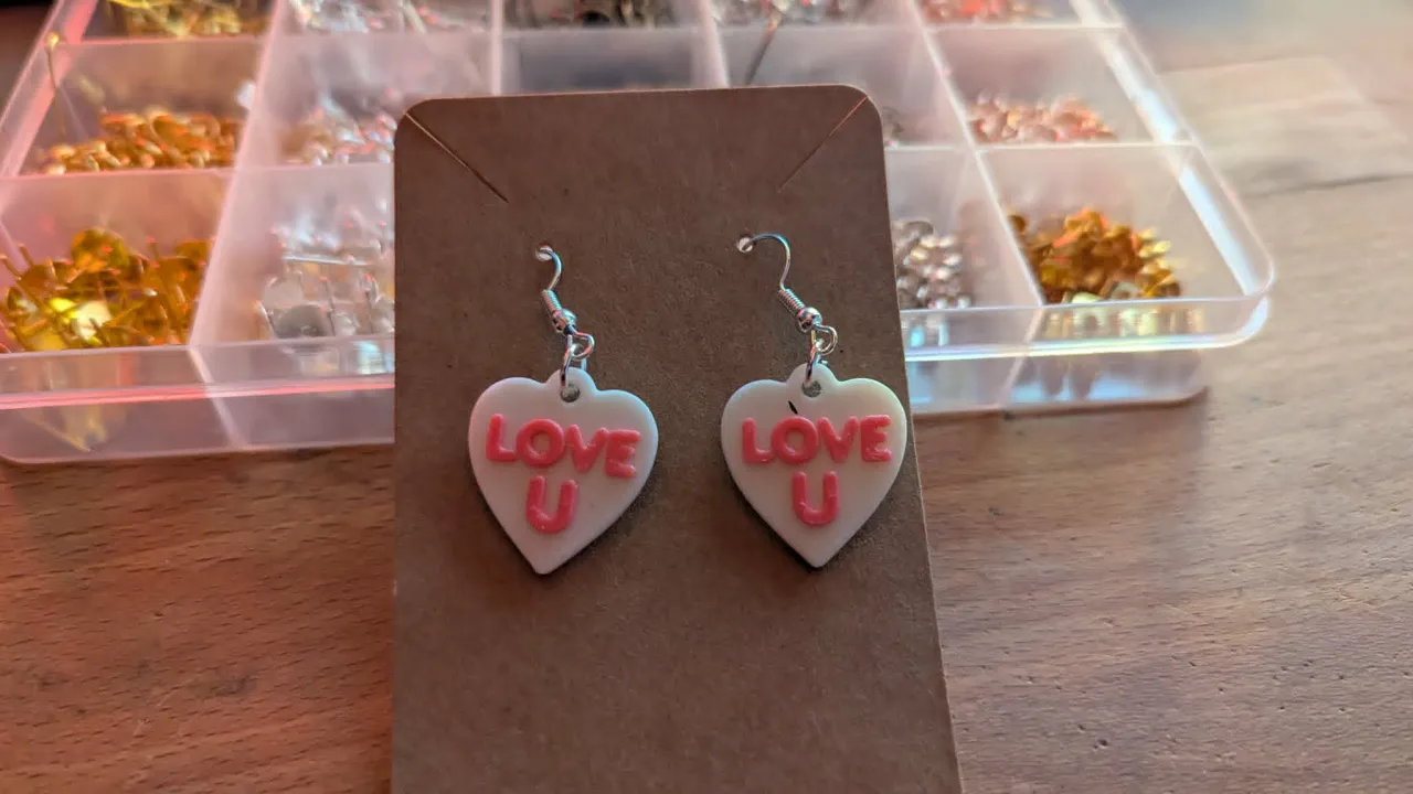 Love U Earrings ! view 4