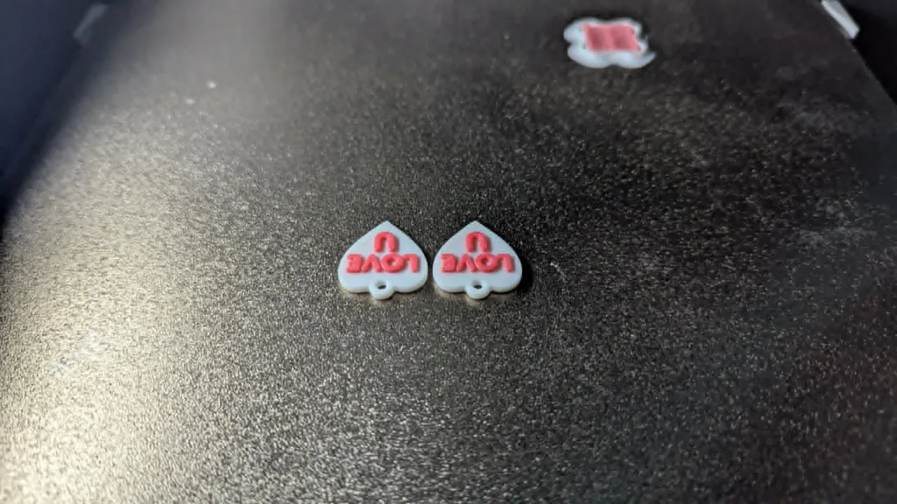Love U Earrings ! view 2