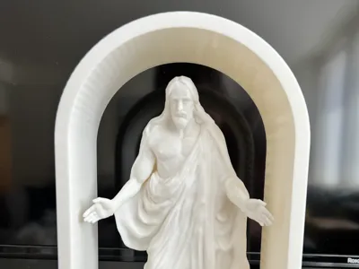 LDS Christus Statue in Arch