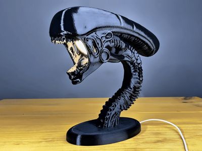 初期　LGB クロスボーン　BE ALIEN!　タンクトップ y2k サイズ0 Luminária de Mesa Alien Xenomorfo - Modelo gratuito para impressão
