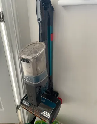 Cordless Shark Vac Wall Mount