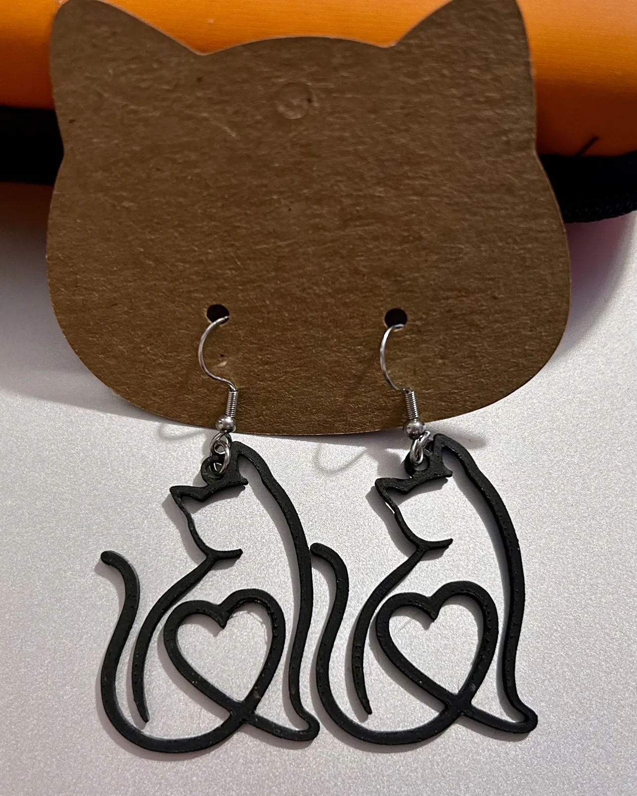Orecchini Gatto Stilizzato con Cuore view 3