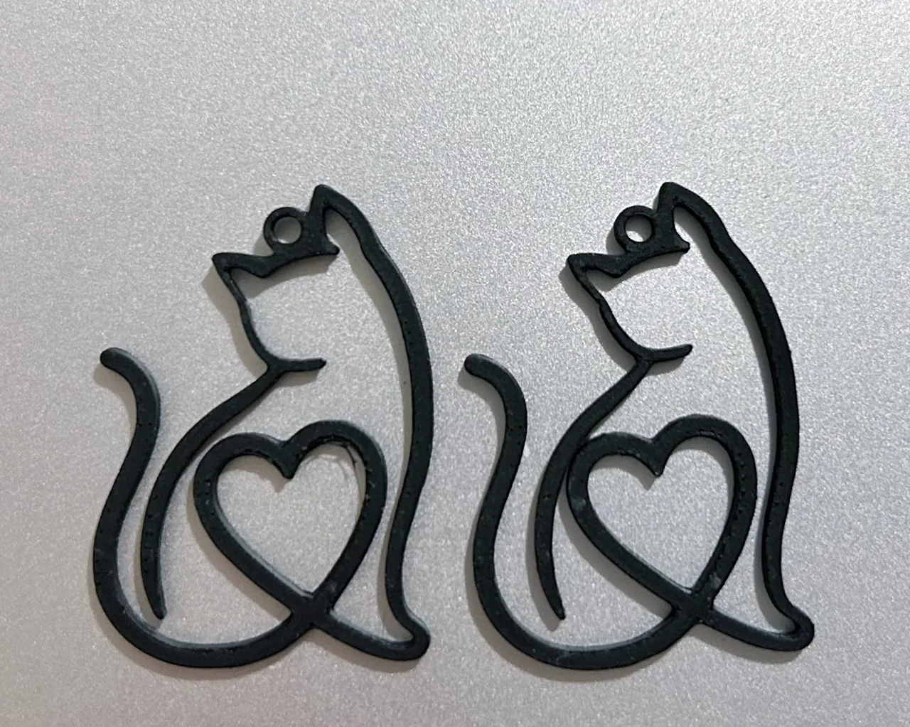 Orecchini Gatto Stilizzato con Cuore view 2