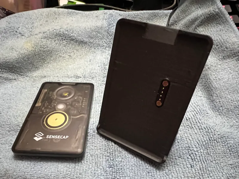 Seeed SenseCAP T-1000E Docking Station