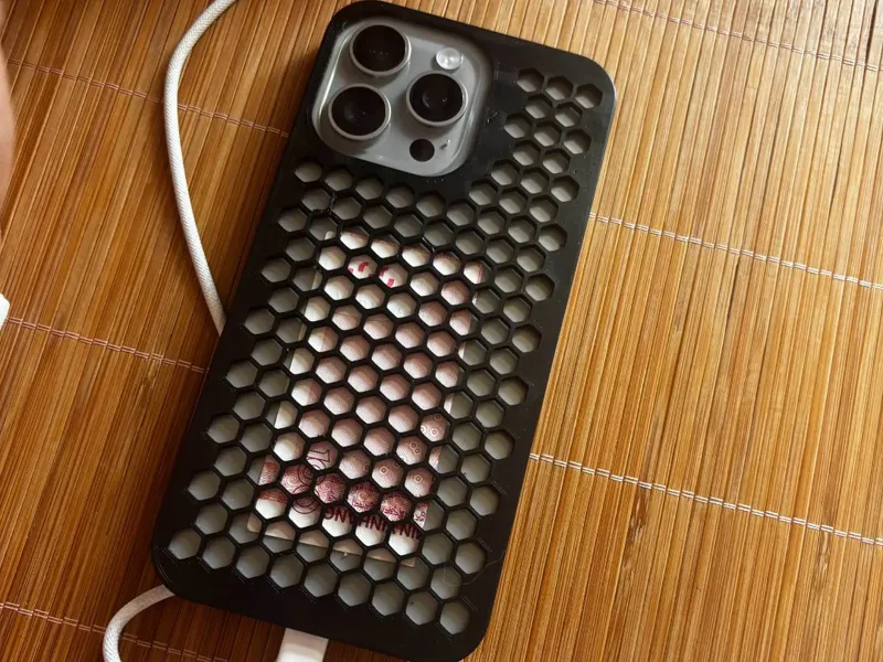 iphone15promax蜂窝手机壳