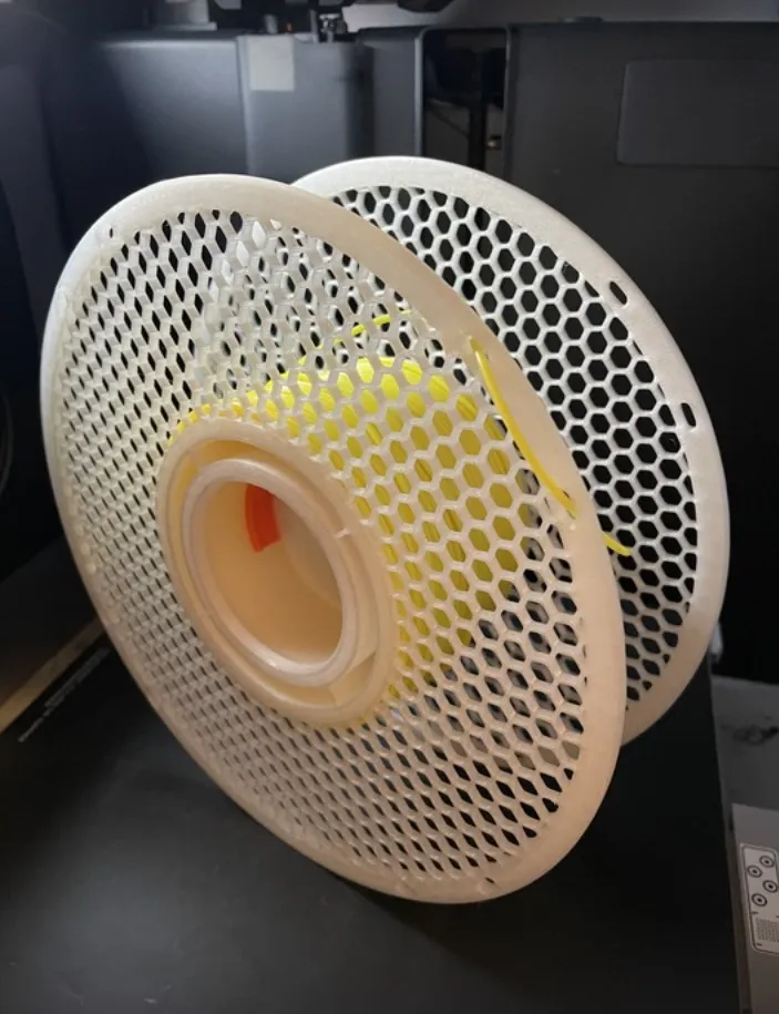 Bambulab Reusable Spool with Elongated Holes