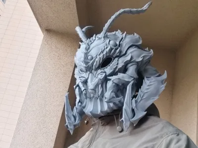 Wearable Bug Head Helmet Ornament