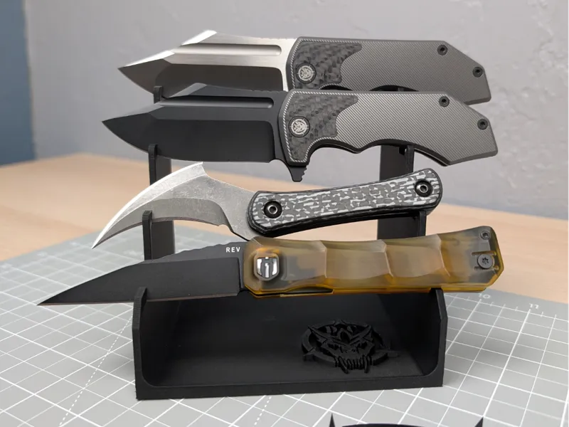 V2 Knife Stand - DC Blades