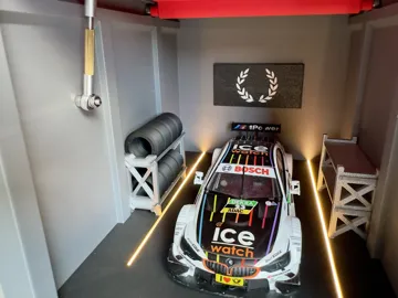 Modelo para impresión 3D: Functional Model Car Tuning Garage Display — vista de referencia 3