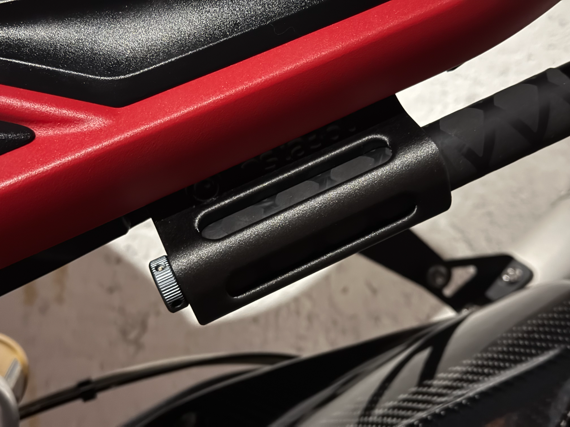 Insta360 Stick Mount – Triumph Street Triple 765