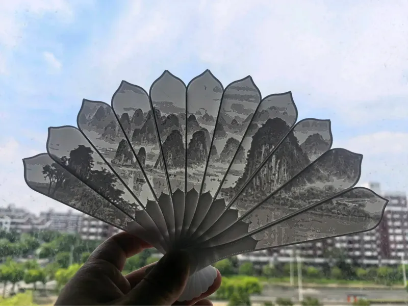 广西 桂林 中国山水风景扇子 十万大山 浮雕 折扇