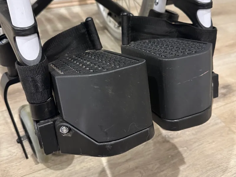 Evoke 2 JNR wheel chair foot raisers