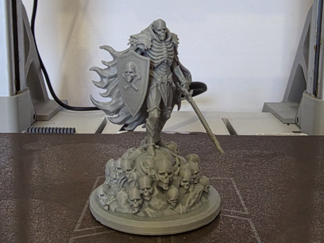 Skull Knight - Knight of Skulls on Bone Pile