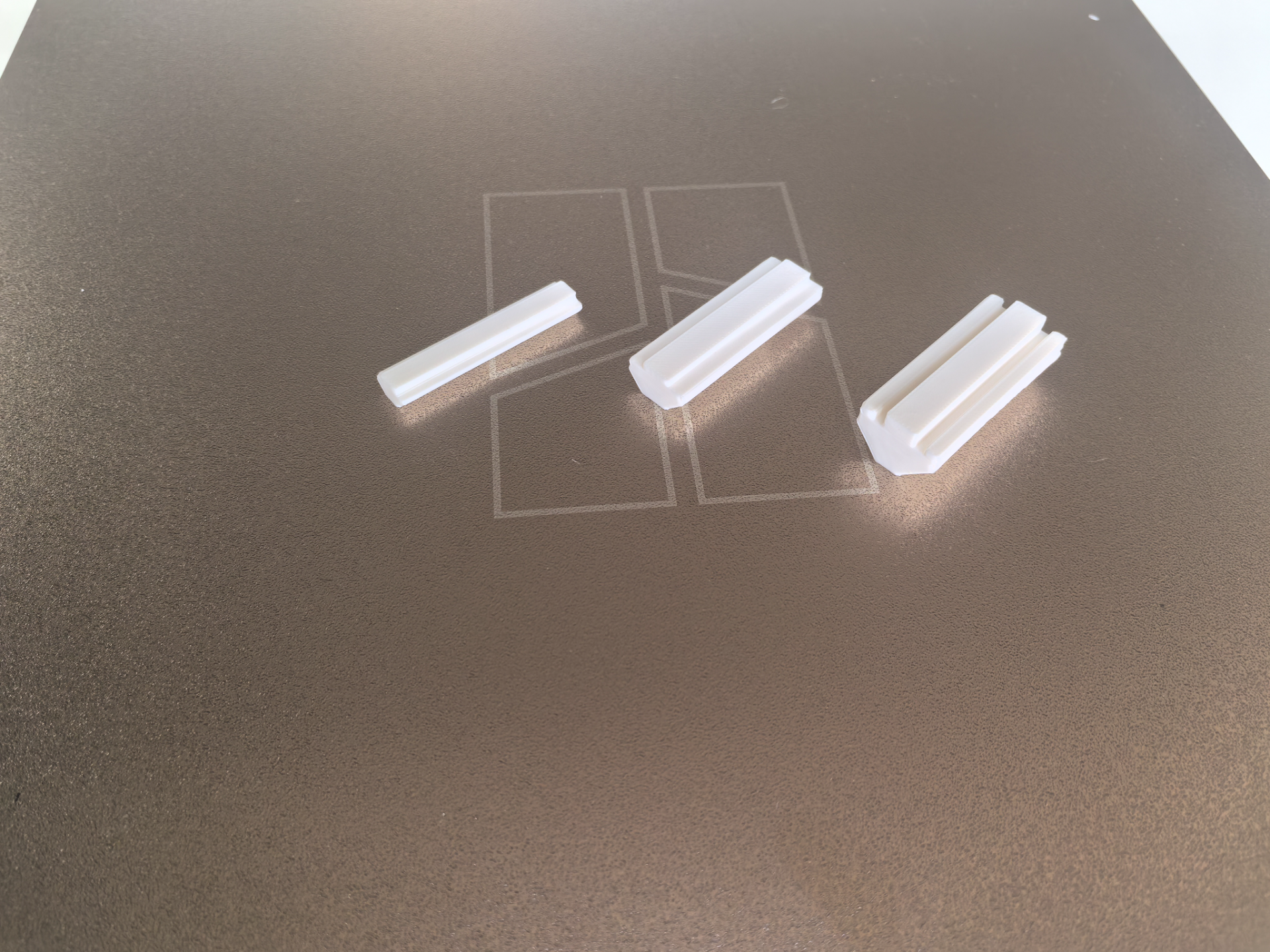 Miniatura 1 do modelo 3D 铝型材-平封条