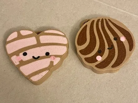 Kawaii Concha can opener keychains